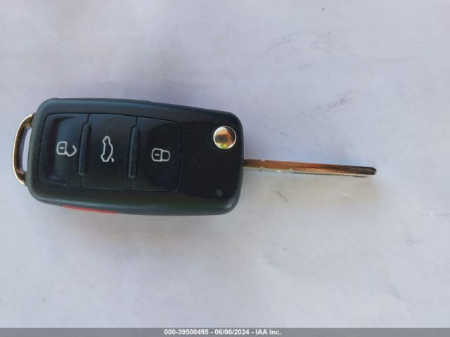 1VWBT7A37HC079529 Volkswagen Passat 1.8t Se