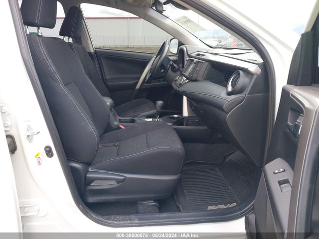 Toyota Rav4 Xle 2018 JTMRFREV8JJ746710 Image 14