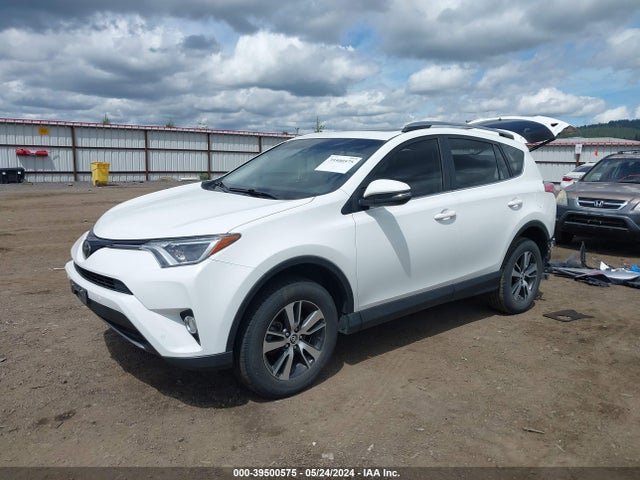 Toyota Rav4 Xle 2018 JTMRFREV8JJ746710 Image 2