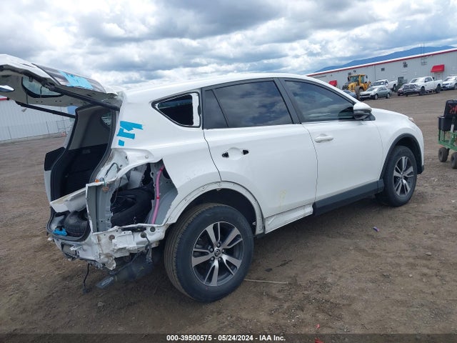 Toyota Rav4 Xle 2018 JTMRFREV8JJ746710 Image 4