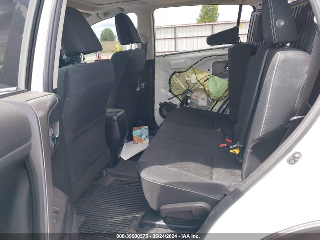 Toyota Rav4 Xle 2018 JTMRFREV8JJ746710 Image 8