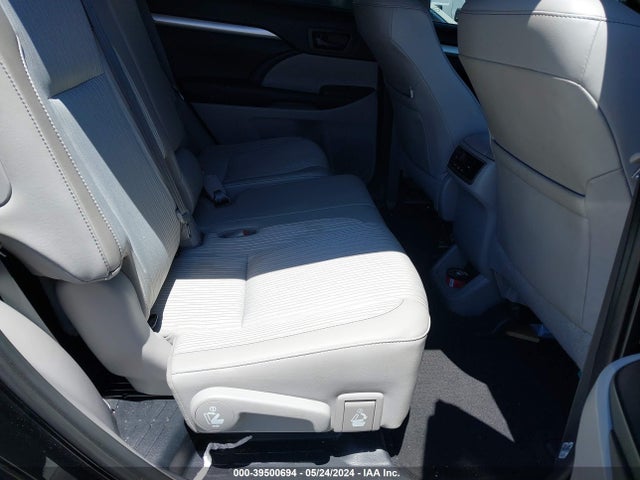 Toyota Highlander Le Plus 2019 5TDZZRFH2KS347019 Image 8