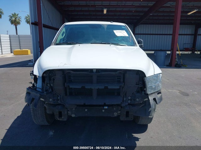 3C6RR7KG6NG206398 RAM 1500 Classic Tradesman  4x4 5'7 Box
