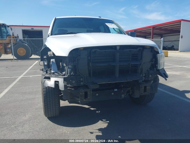 3C6RR7KG6NG206398 RAM 1500 Classic Tradesman  4x4 5'7 Box