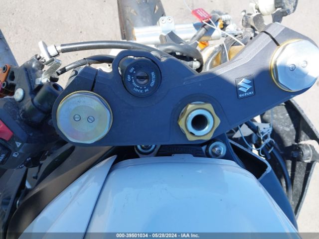 2019 SUZUKI GSX-R750 JS1GR7MA5K7100227 Photo 6