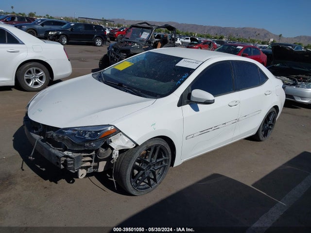Toyota COROLLA SE 2018 2T1BURHE4JC028523 Image 2