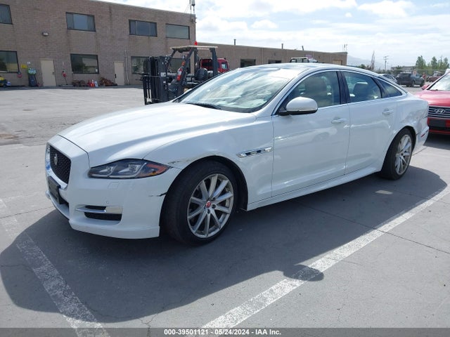 2016 JAGUAR XJ SAJWA1C73G8W02801 Photo 1