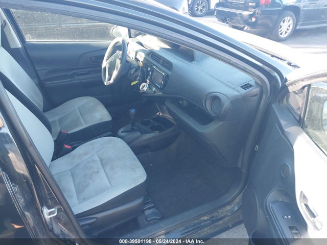 Toyota Prius C One 2015 JTDKDTB37F1103778 Image 5
