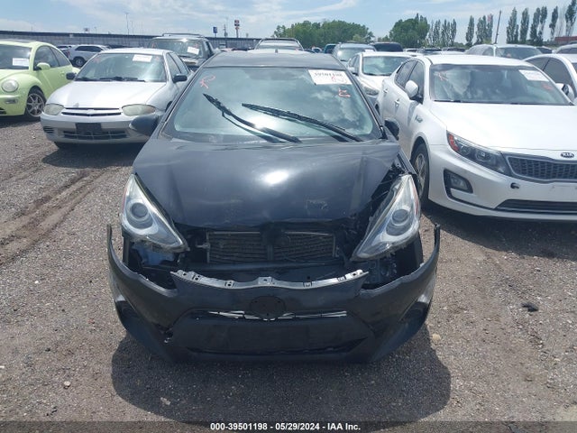 Toyota Prius C One 2015 JTDKDTB37F1103778 Image 6