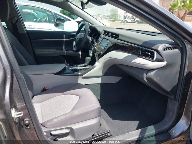 Toyota CAMRY LE 2020 4T1C11AK7LU933404 Image 5