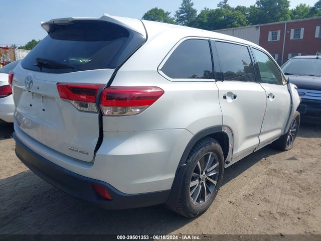 Toyota Highlander Xle 2019 5TDJZRFH7KS612675 Image 4