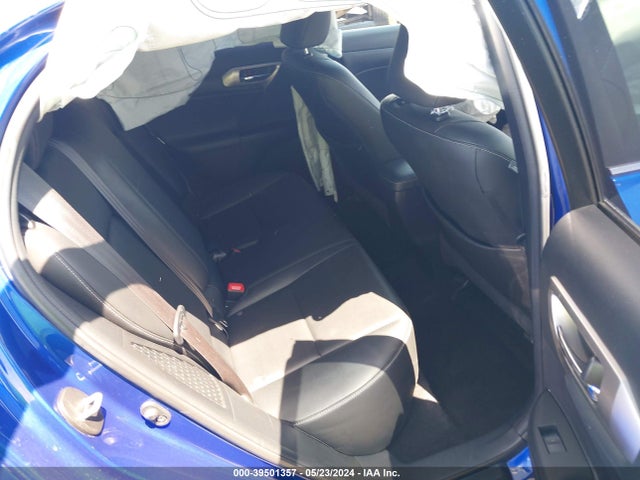 JTHKD5BH9F2246201 Lexus CT 200H