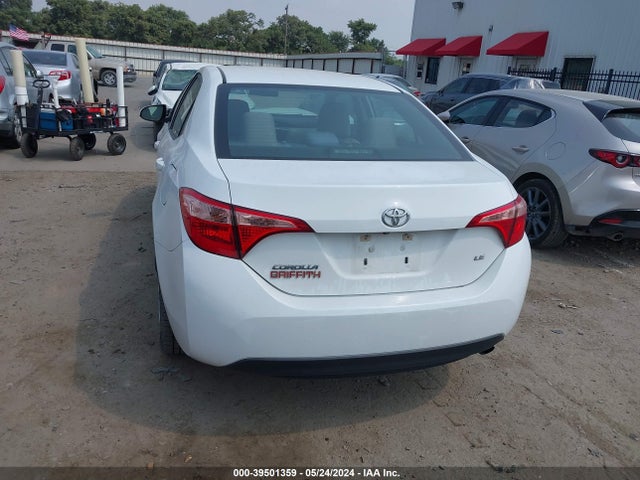Toyota COROLLA LE 2018 5YFBURHE4JP776009 Image 17