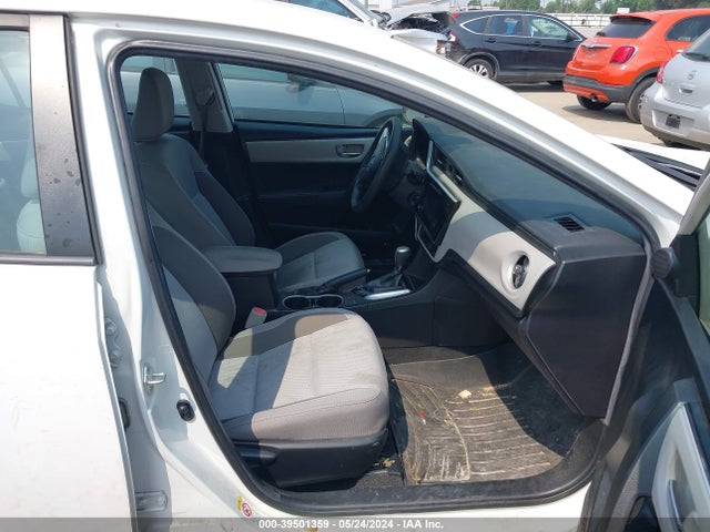 Toyota COROLLA LE 2018 5YFBURHE4JP776009 Image 5
