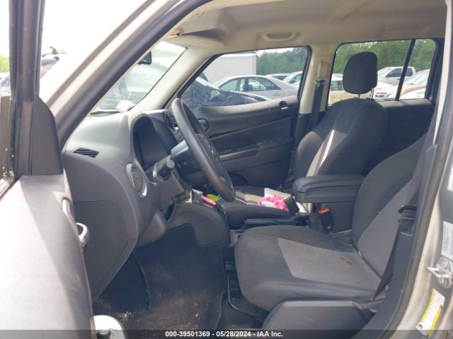 1C4NJRBB3GD690271 Jeep Patriot Sport