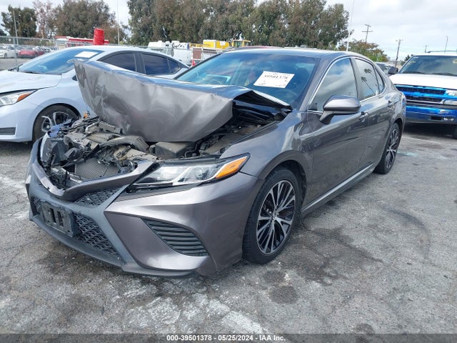 Toyota CAMRY SE 2018 4T1B11HK8JU079246 Image 2