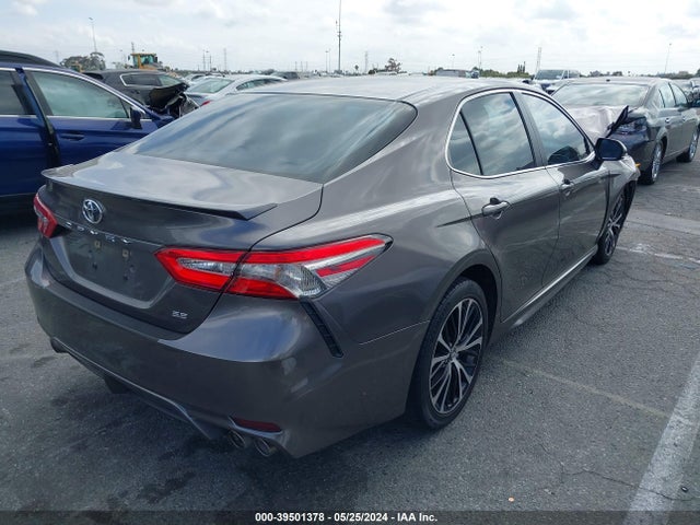 Toyota CAMRY SE 2018 4T1B11HK8JU079246 Image 4