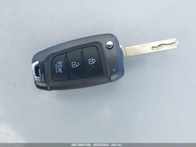 KMHRC8A38NU135714 Hyundai Venue Sel