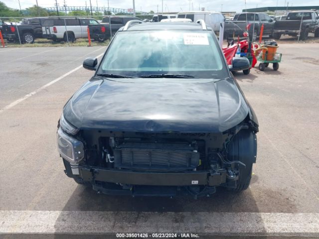 KMHRC8A38NU135714 Hyundai Venue Sel