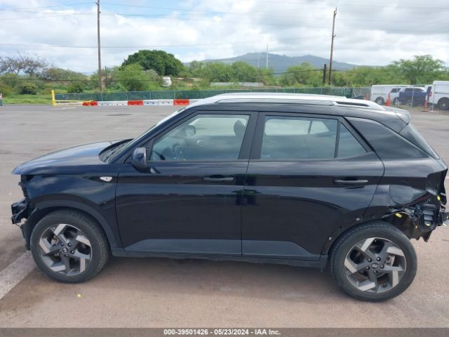 KMHRC8A38NU135714 Hyundai Venue Sel