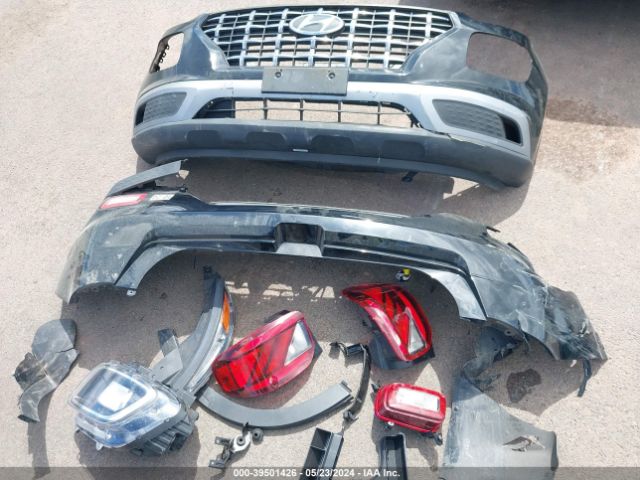 KMHRC8A38NU135714 Hyundai Venue Sel