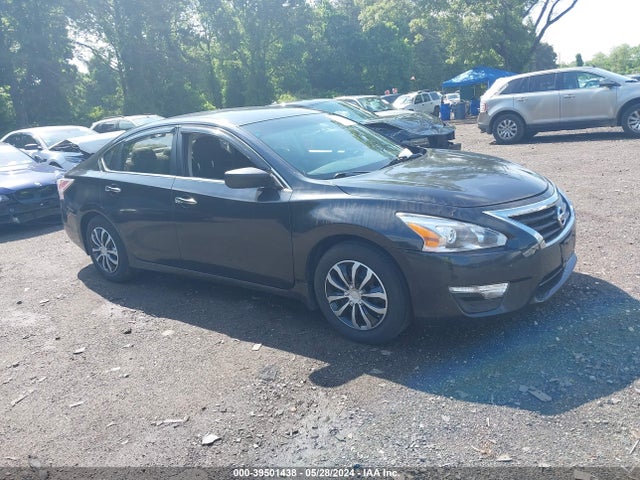 Nissan Altima 2.5 S 2015 1N4AL3APXFC130647 головне зображення