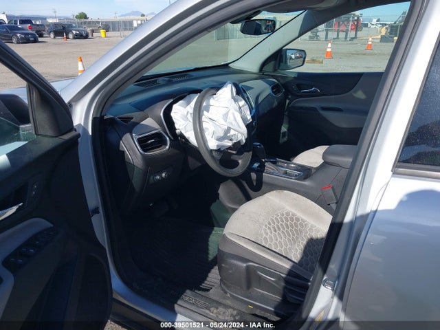 Chevrolet EQUINOX LS 2019 2GNAXHEV8K6182776 Image 5