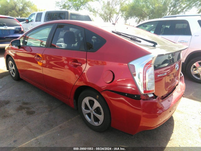 Toyota Prius Two 2014 JTDKN3DU3E1744671 Image 3