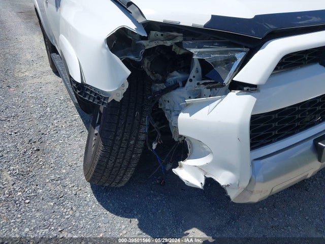 Toyota 4runner Trd Off Road 2018 JTEBU5JR9J5586771 Image 6