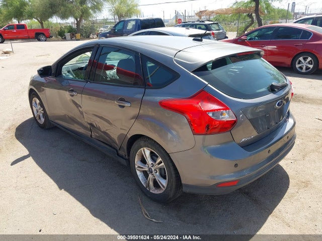 Ford FOCUS SE 2014 1FADP3K29EL155560 Image 3