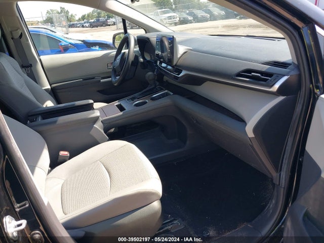 Toyota SIENNA LE 2022 5TDKRKEC2NS129374 Image 5