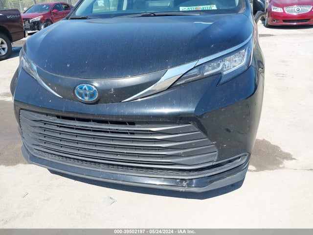 Toyota SIENNA LE 2022 5TDKRKEC2NS129374 Image 6