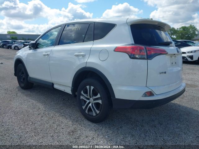 2T3BFREV5JW778601 Toyota RAV4 LE