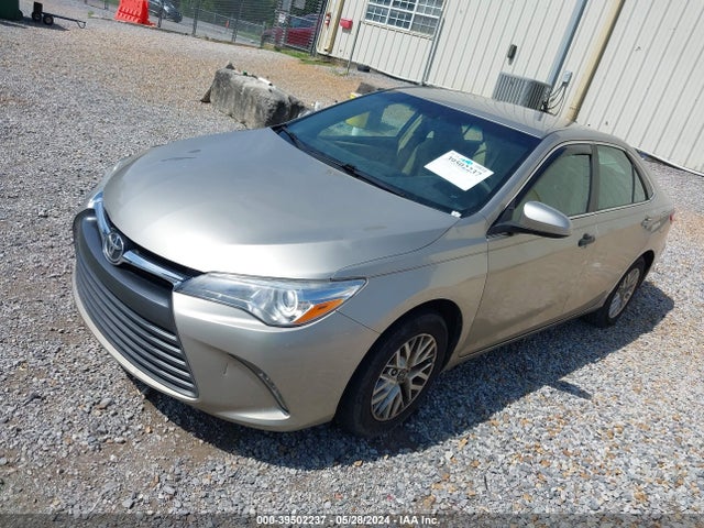 Toyota CAMRY LE 2017 4T1BF1FKXHU717804 Image 2