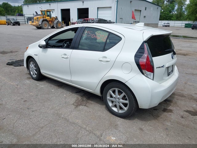 Toyota Prius C Three 2016 JTDKDTB37G1135860 Image 3