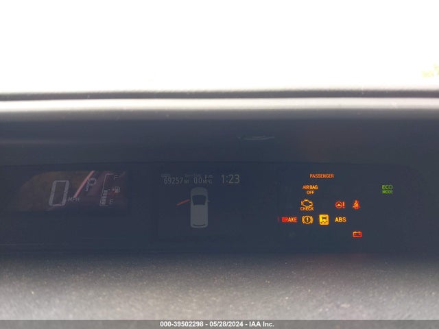 Toyota Prius C Three 2016 JTDKDTB37G1135860 Image 7