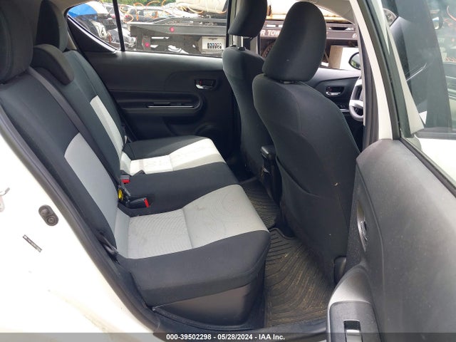 Toyota Prius C Three 2016 JTDKDTB37G1135860 Image 8