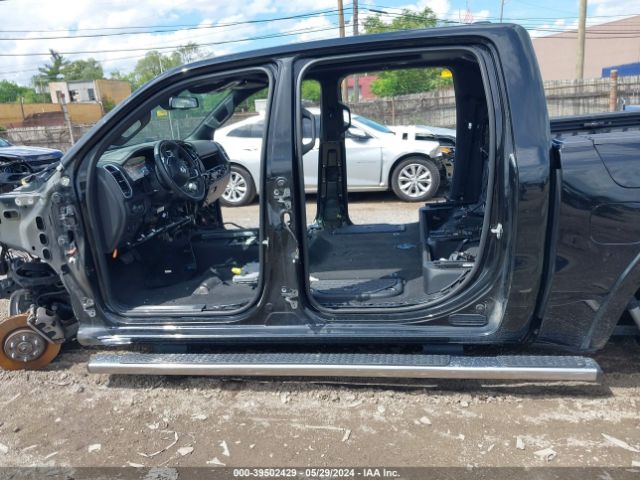 1C6SRFJT1KN693975 RAM 1500 Laramie  4x4 5'7 Box