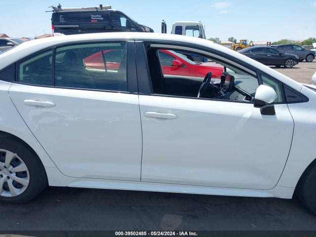 Toyota COROLLA LE 2022 JTDEPMAE7N3018410 Image 13