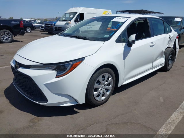 Toyota COROLLA LE 2022 JTDEPMAE7N3018410 Image 2