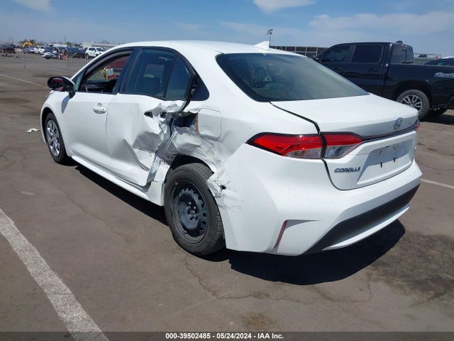 Toyota COROLLA LE 2022 JTDEPMAE7N3018410 Image 3