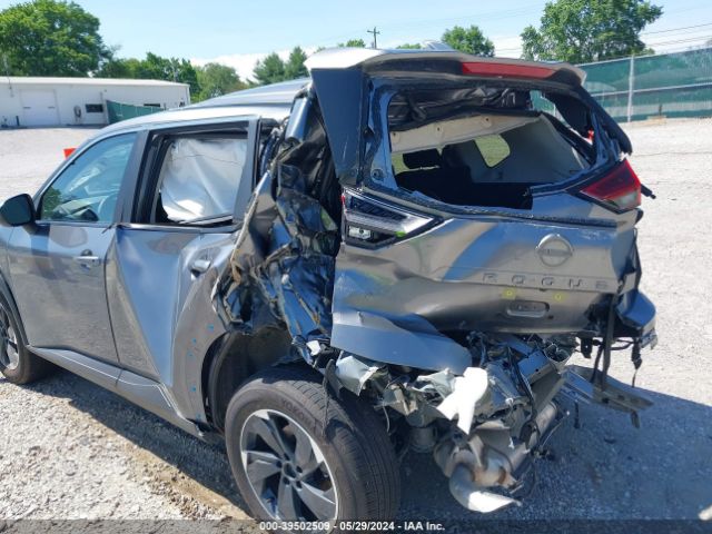 JN8BT3BB7RW424029 Nissan Rogue Sv Intelligent Awd