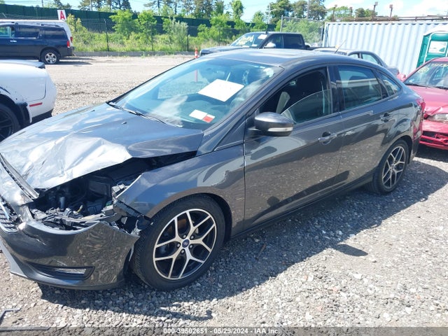 Ford FOCUS SEL 2018 1FADP3H24JL297574 Image 2