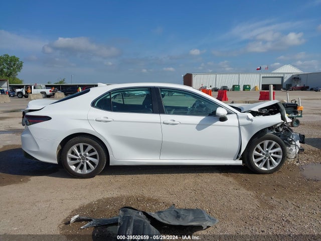 Toyota CAMRY LE 2022 4T1C11AK1NU069047 Image 13