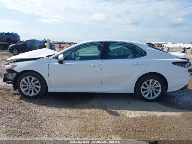 Toyota CAMRY LE 2022 4T1C11AK1NU069047 Image 14