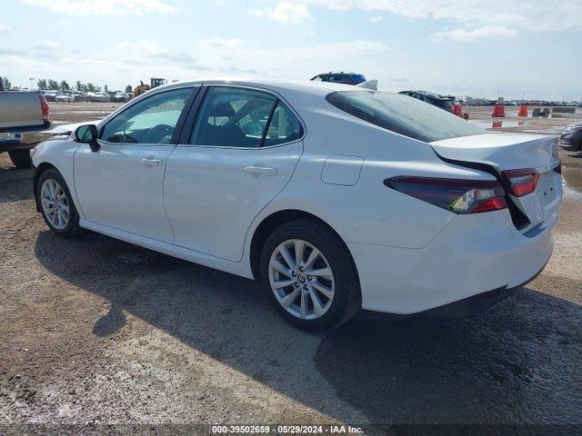 Toyota CAMRY LE 2022 4T1C11AK1NU069047 Image 3