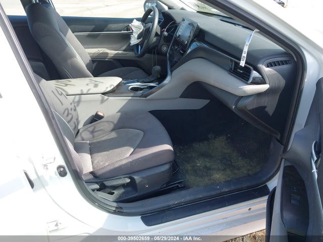 Toyota CAMRY LE 2022 4T1C11AK1NU069047 Image 5