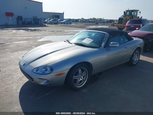 1999 JAGUAR XK8 SAJGX2043XC036428 Photo 1