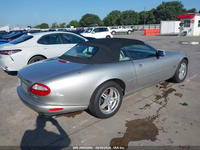 1999 JAGUAR XK8 SAJGX2043XC036428 Photo 3