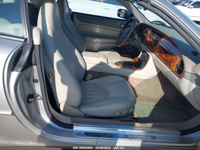 1999 JAGUAR XK8 SAJGX2043XC036428 Photo 4